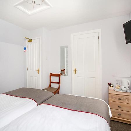 Oyo Timothy'S Hotel Tenby Luaran gambar