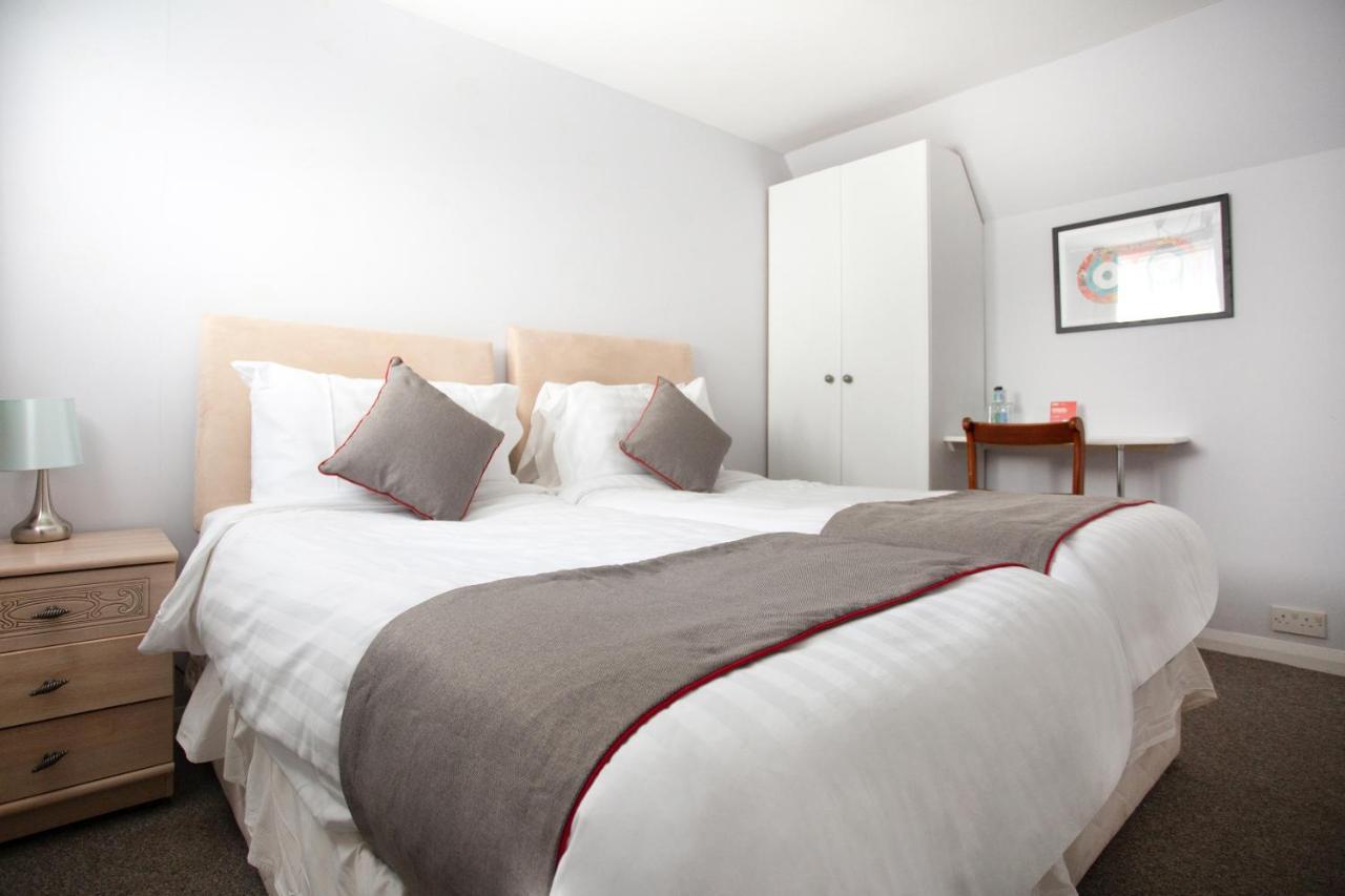 Oyo Timothy'S Hotel Tenby Luaran gambar