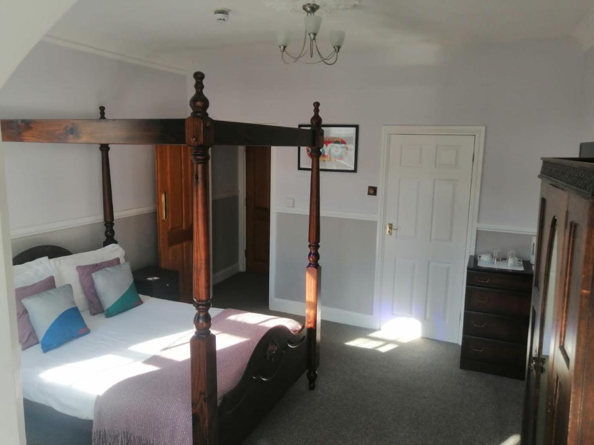 Oyo Timothy'S Hotel Tenby Luaran gambar