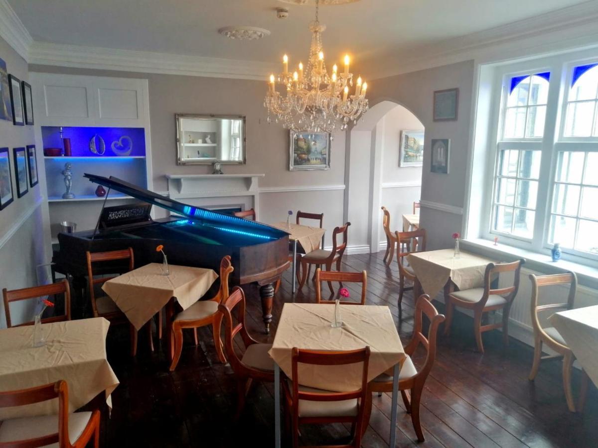 Oyo Timothy'S Hotel Tenby Luaran gambar