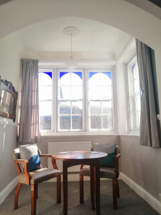 Oyo Timothy'S Hotel Tenby Luaran gambar